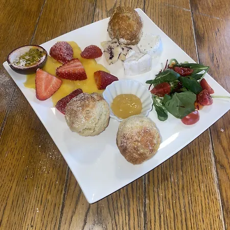 Ashbrook Bed & Breakfast 4*